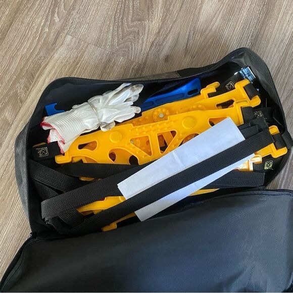 Tire Snow Chian - Picture 2 of 2